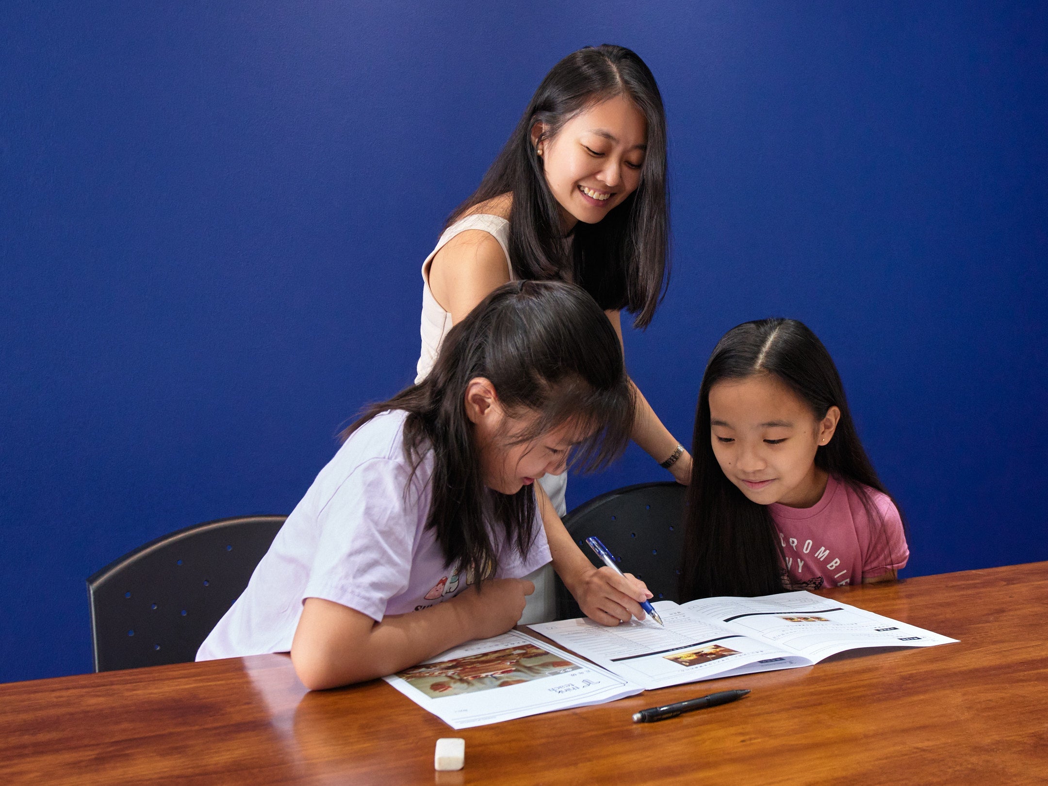 A Rare Unicorn: Effectively Bilingual in Singapore